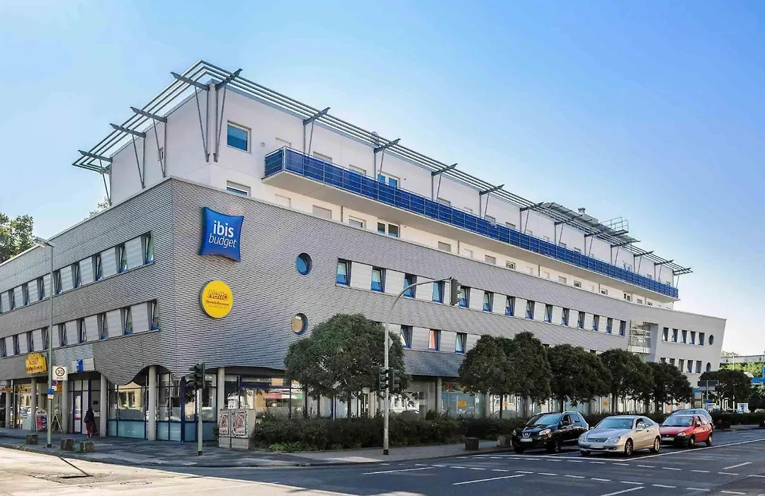 ibis budget Duisburg City am Innenhafen-1