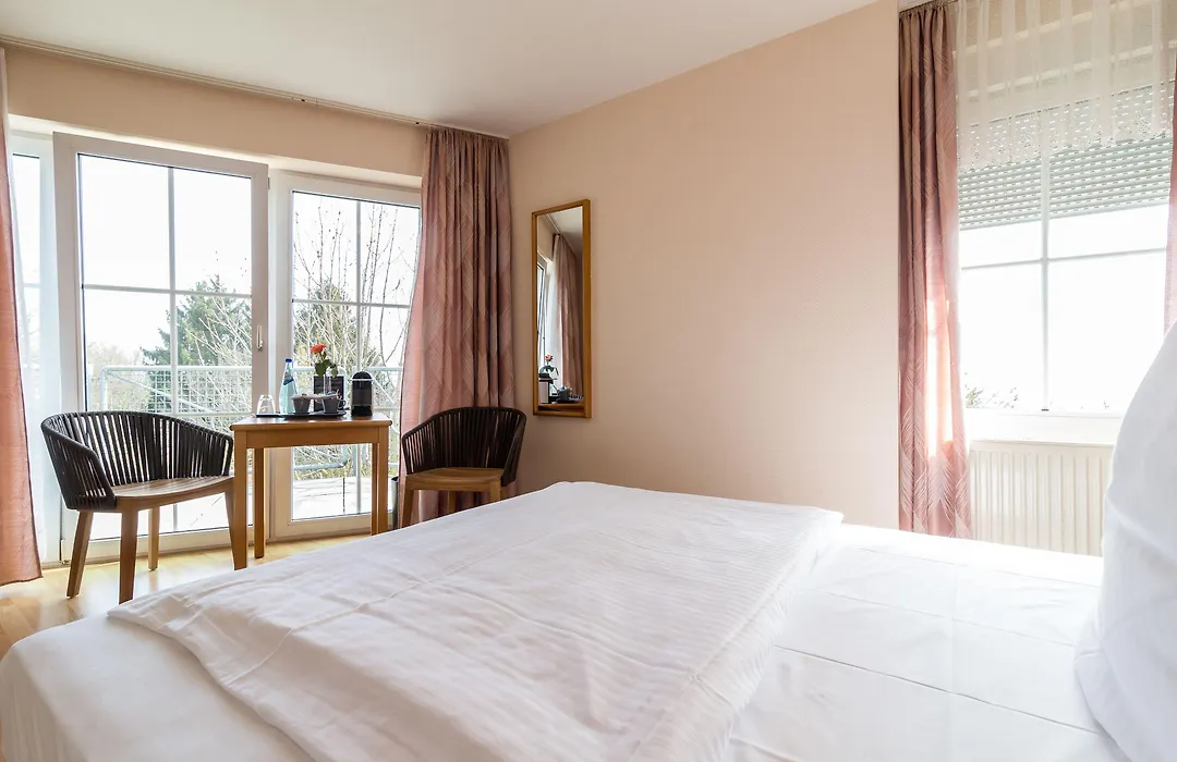 Hotel Schoene Aussicht-1