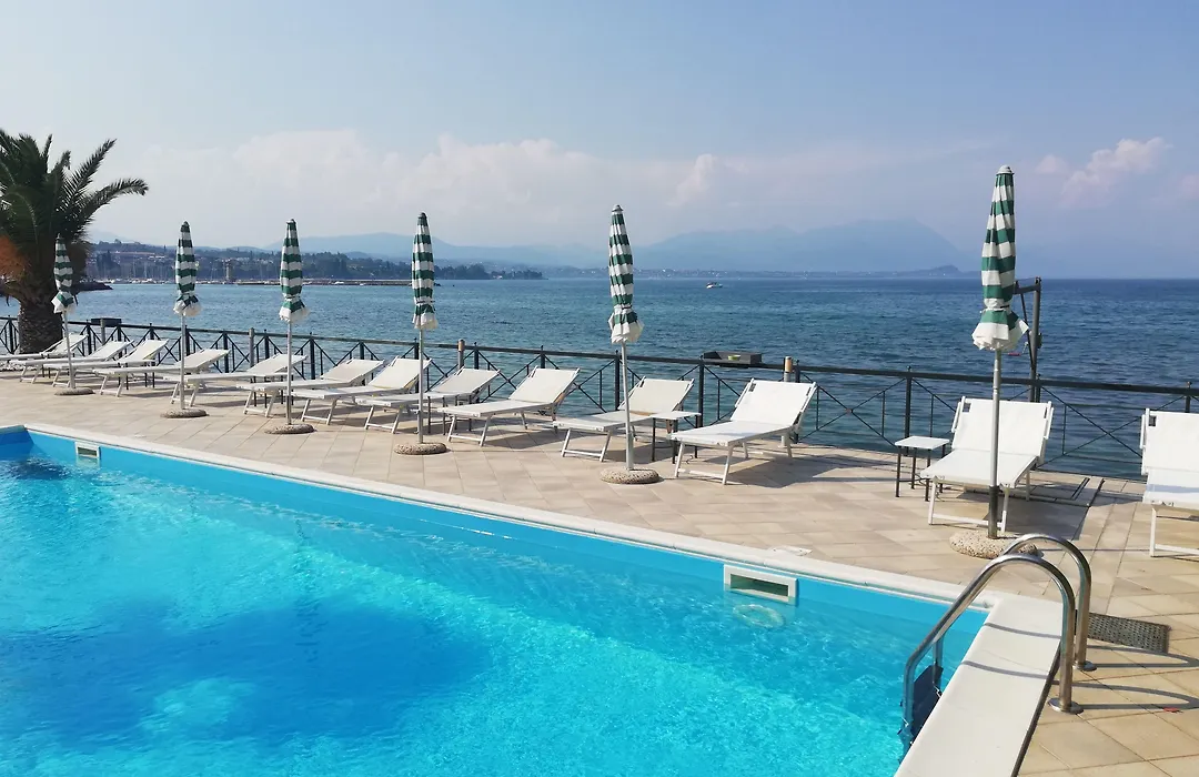 Hotel Estee-1