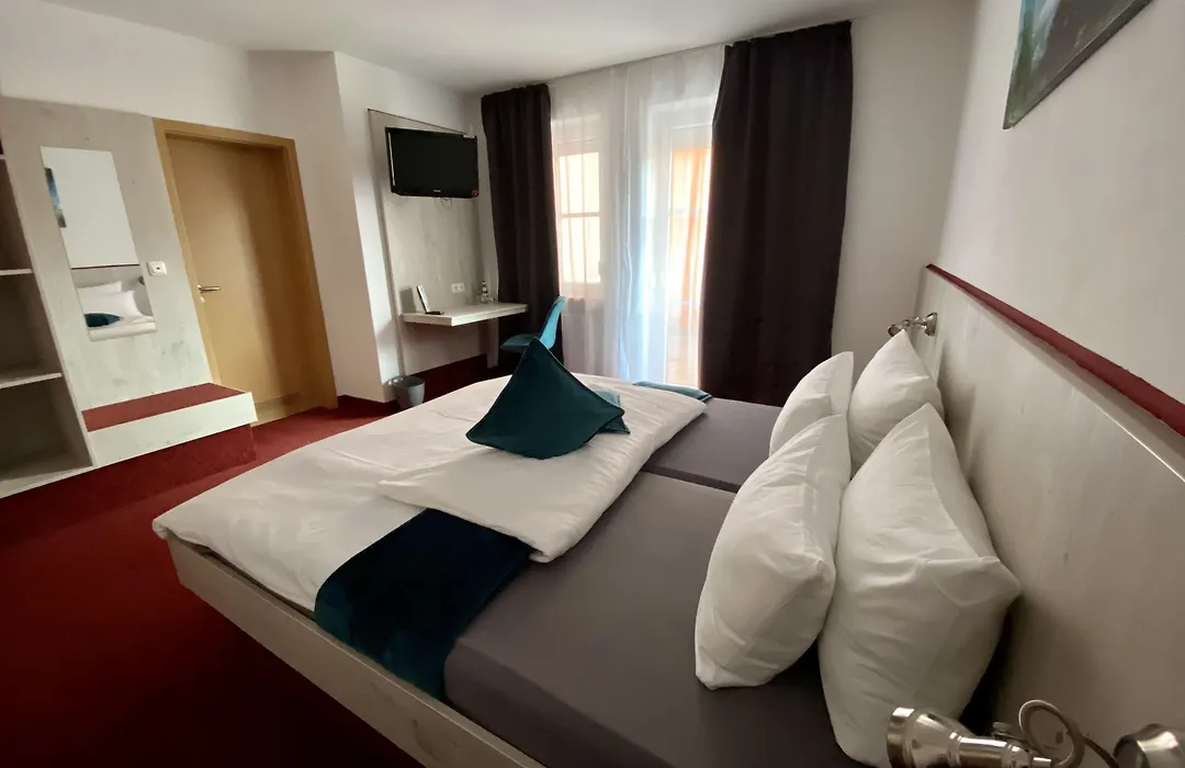 Hotel Wilder Mann-1