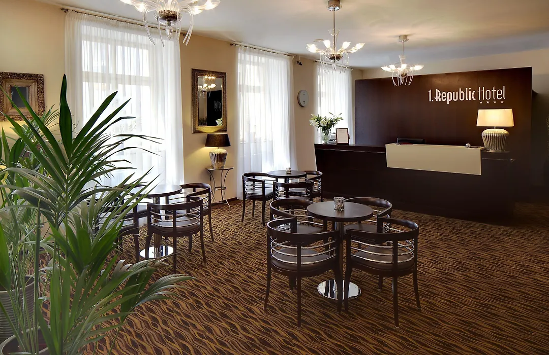 1.Republic Hotel-1