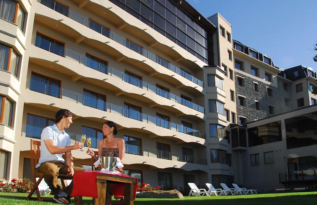 Alma Del Lago Suites&Spa-1