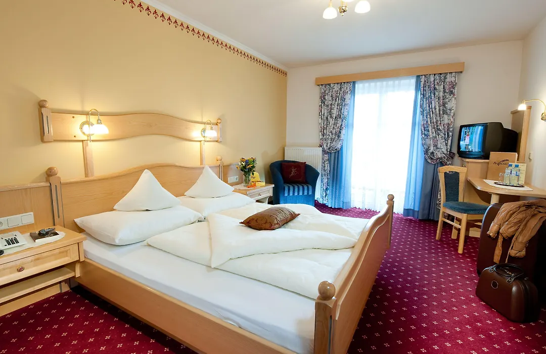 Vital-&Familienhotel Angerwirt-1