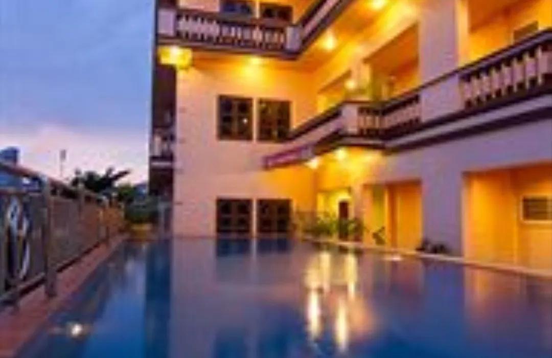 G Eleven Hotel-1