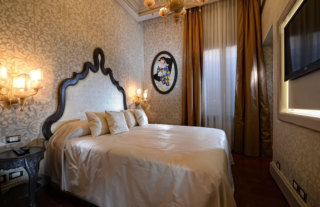 Palazzetto Madonna-1