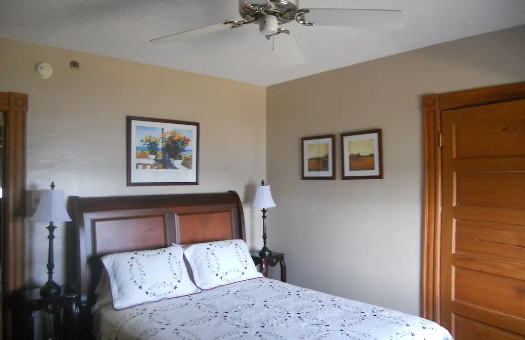 Night Swan Intracoastal Bed & Breakfast-1
