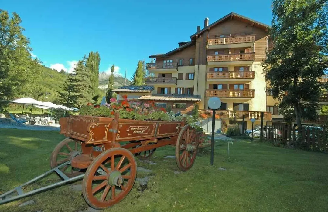 Hotel Bucaneve-1