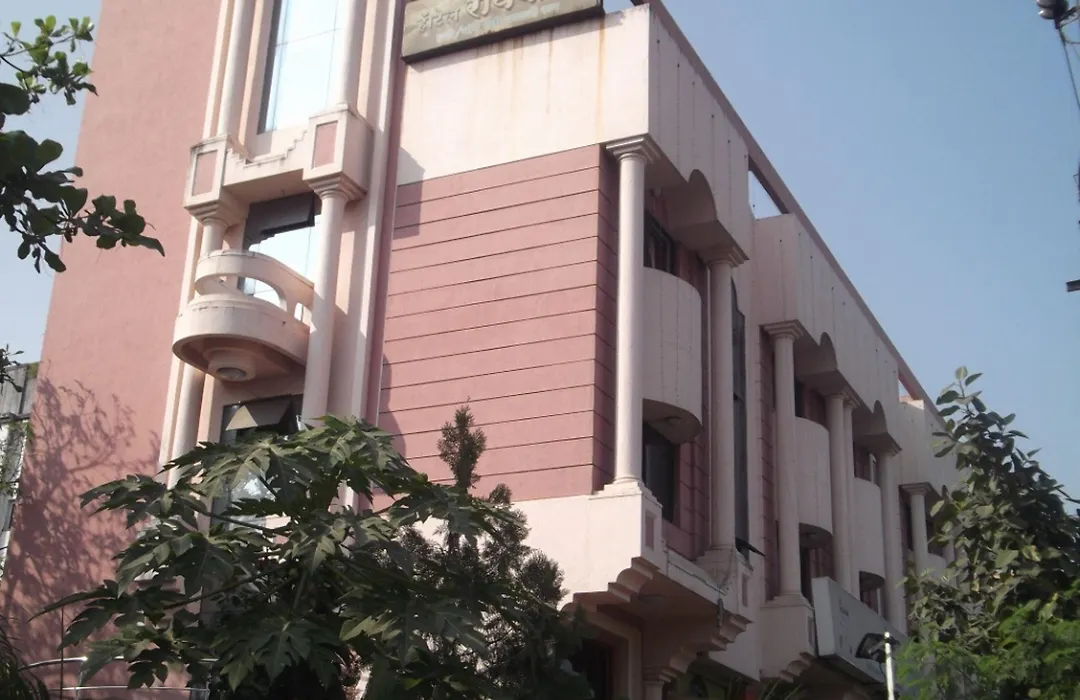 Hotel Ravikant-1