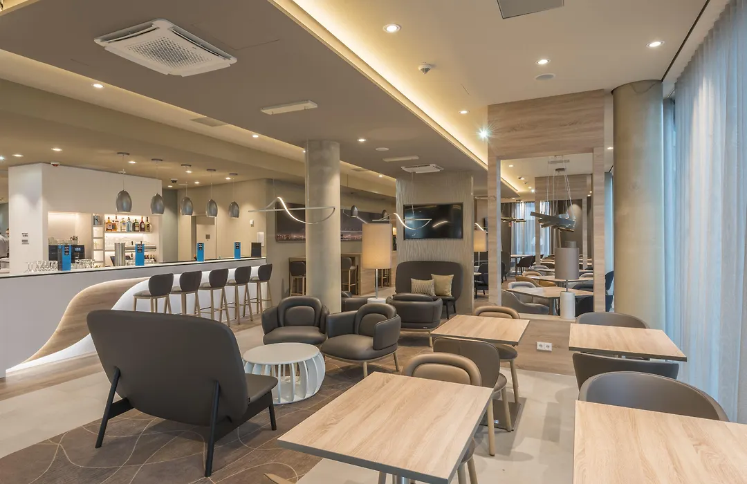 Hampton By Hilton Frankfurt Airport-1