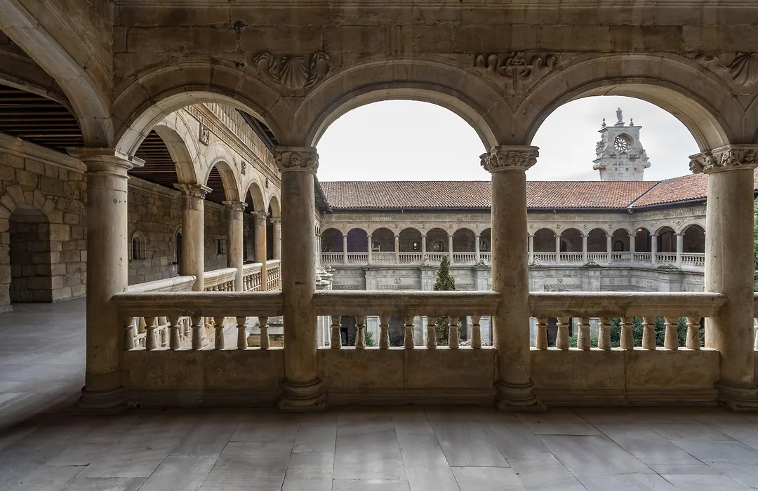 Parador De Turismo De Leon-1