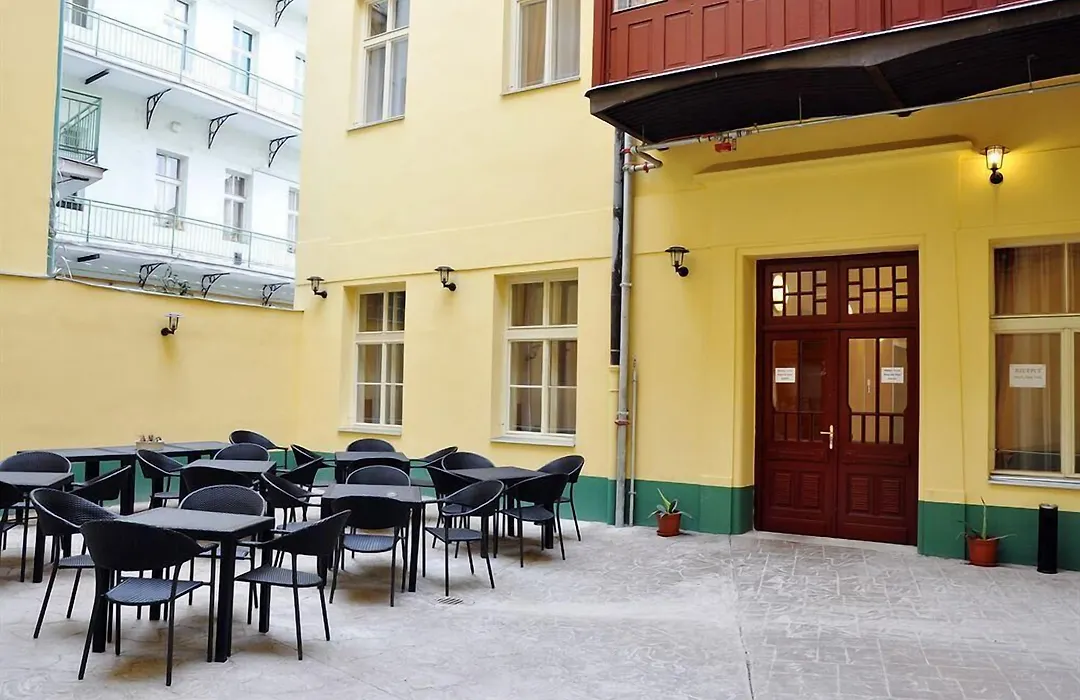 Hotel Zlata Vaha-1