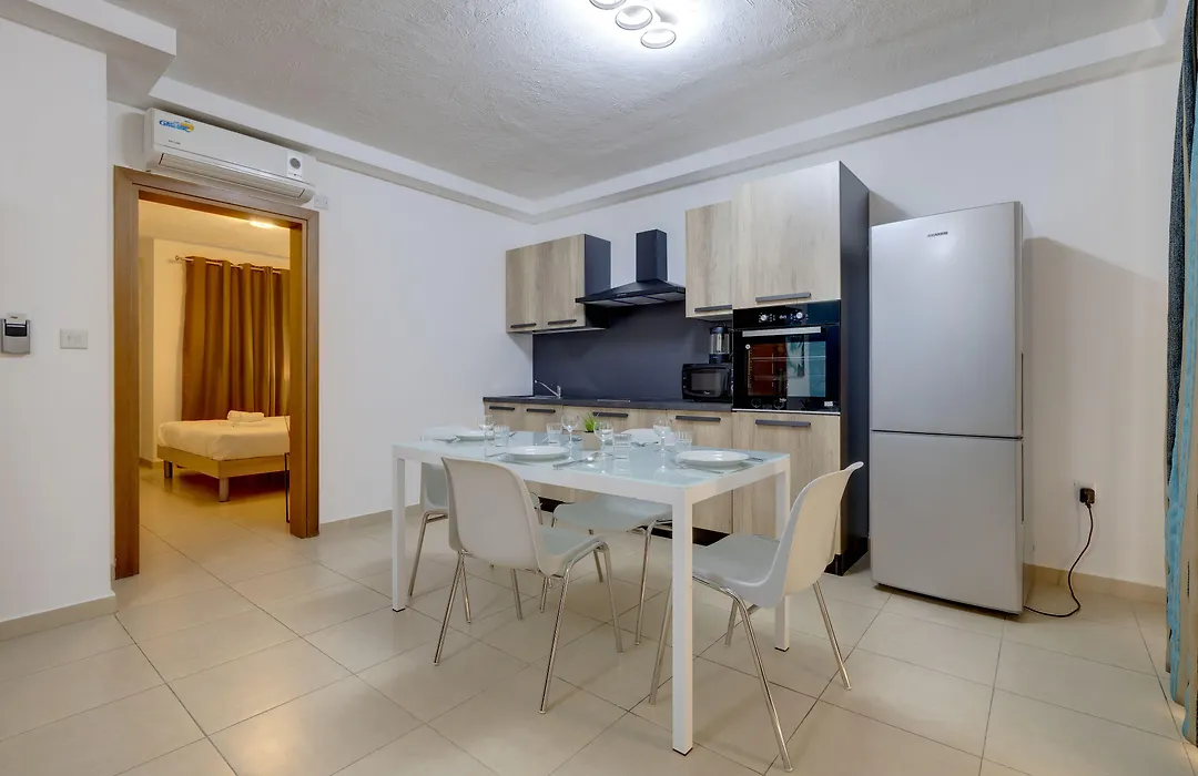 Sliema Tigne Suites-1