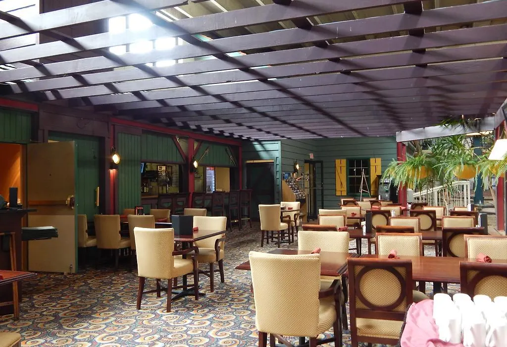 Ramada By Wyndham Uniontown-1