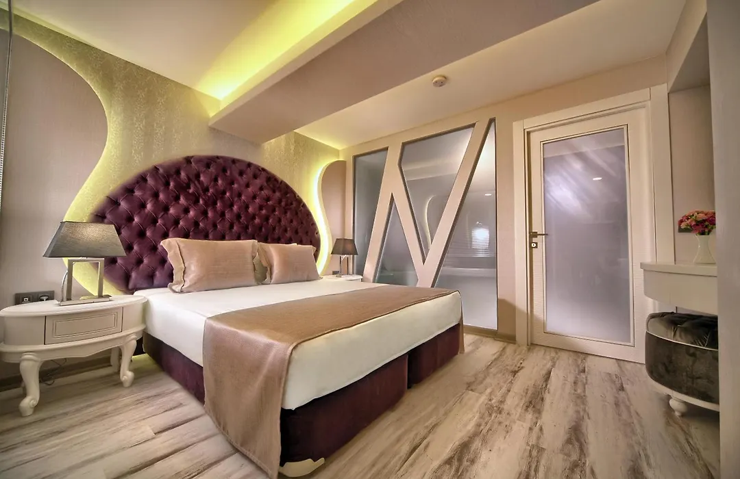 Demonti Hotel-1