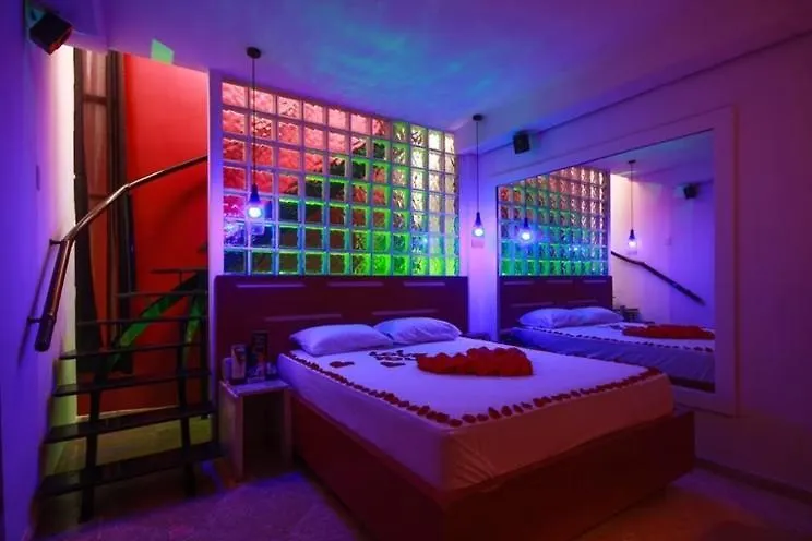 Luna Motel (Adults Only)-1