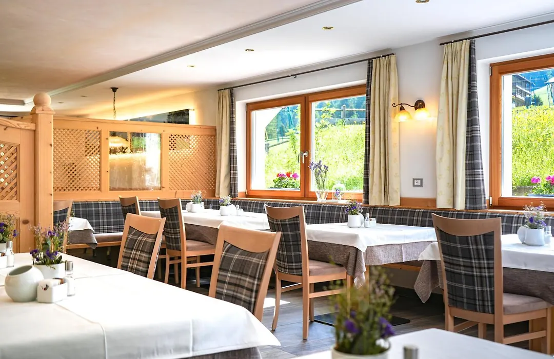 Garni Hotel Bel Vert-1