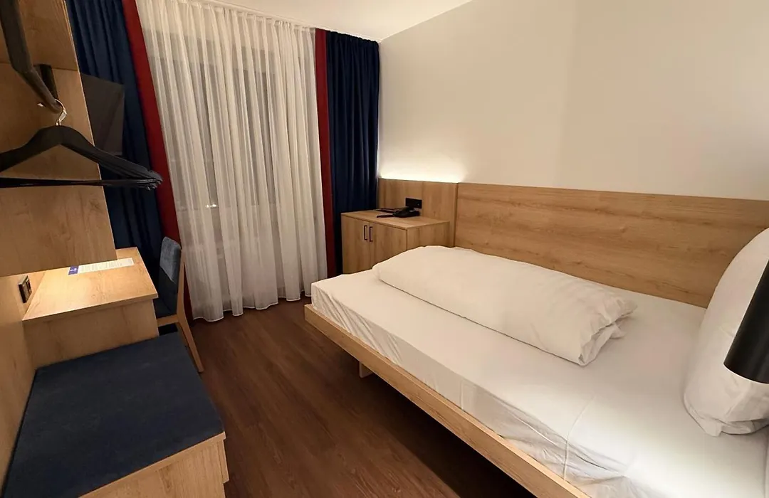 Hotel Antares Muenchen-1