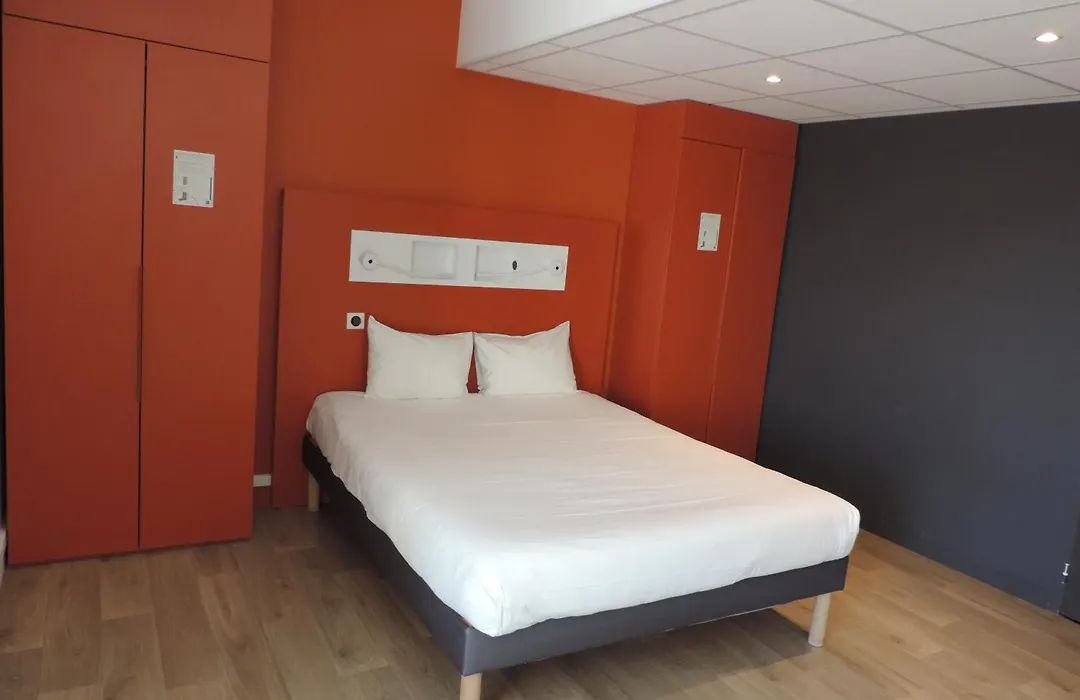 Ibis Budget Langres-1