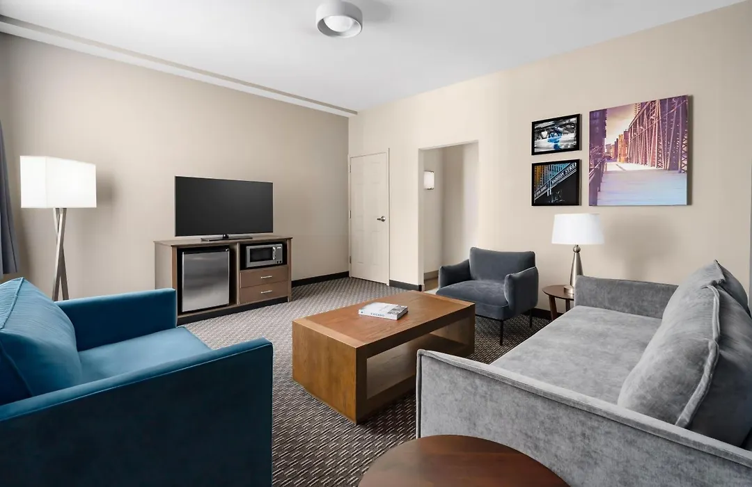La Quinta Inn & Suites By Wyndham Chicago Downtown-1