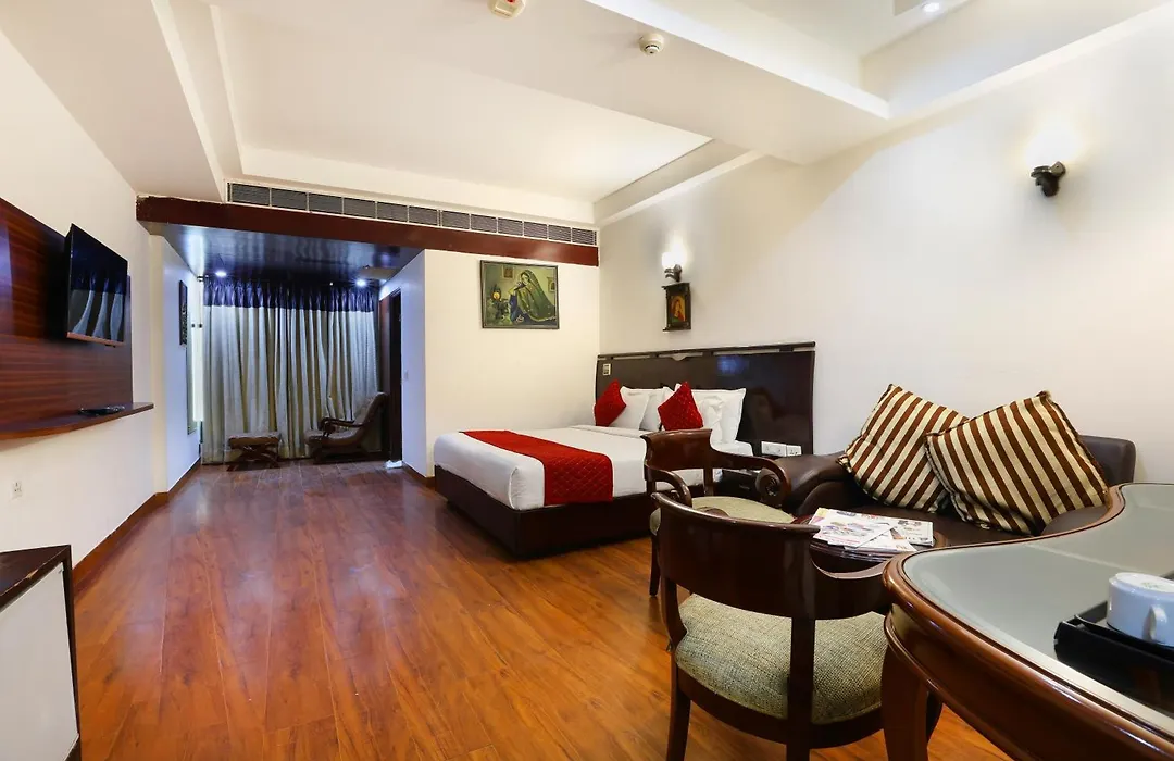 Airport Hotel Grand-1