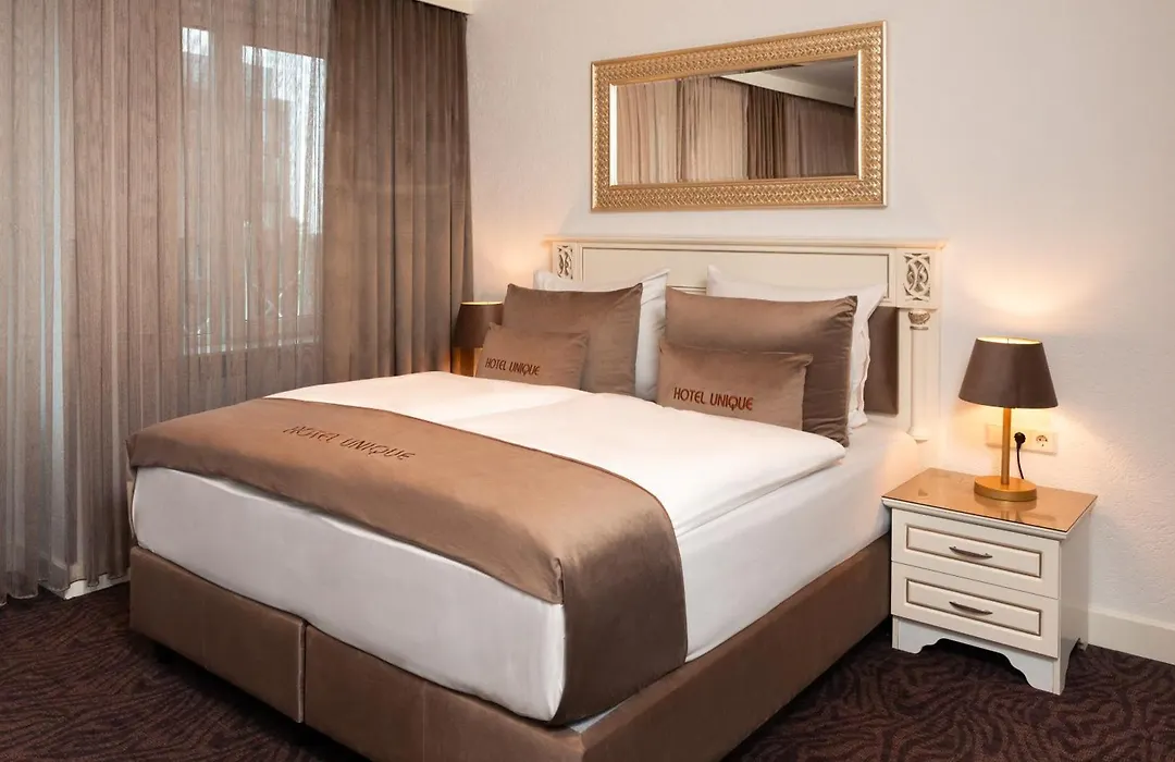 Hotel Unique Dortmund Hauptbahnhof-1