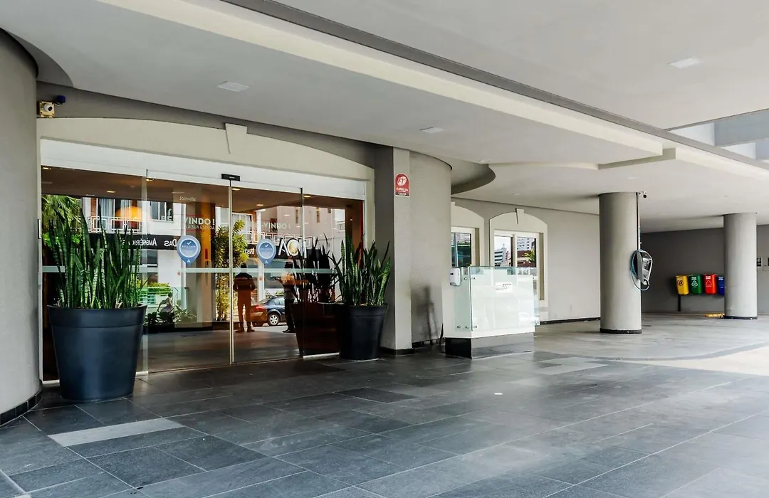 ibis Joinville-1