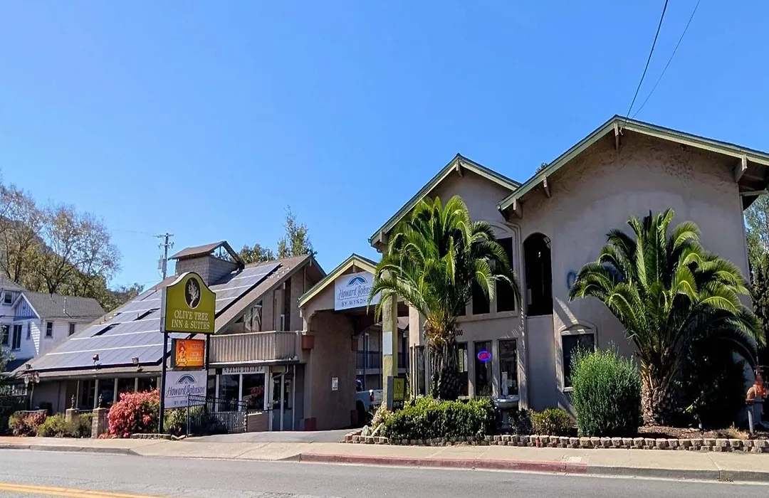 Olive Tree Inn & Suites, A Howard Johnson By Wyndham-1