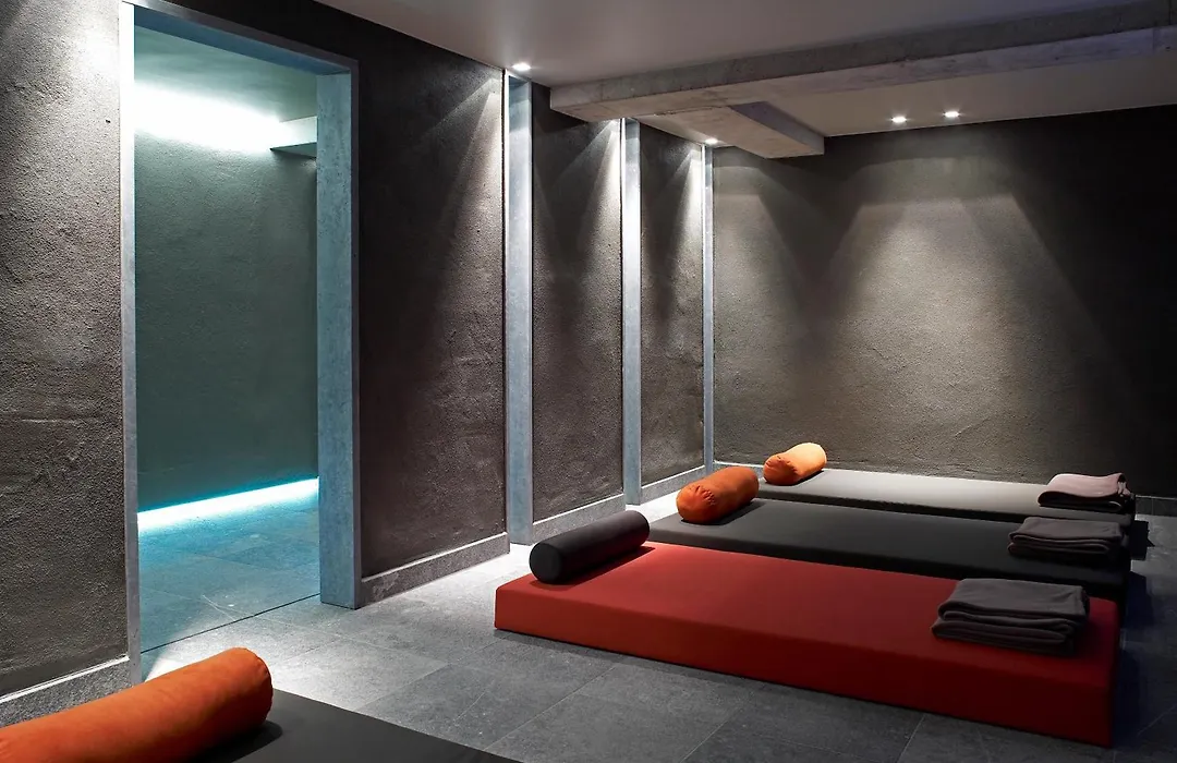 D-Hotel-1