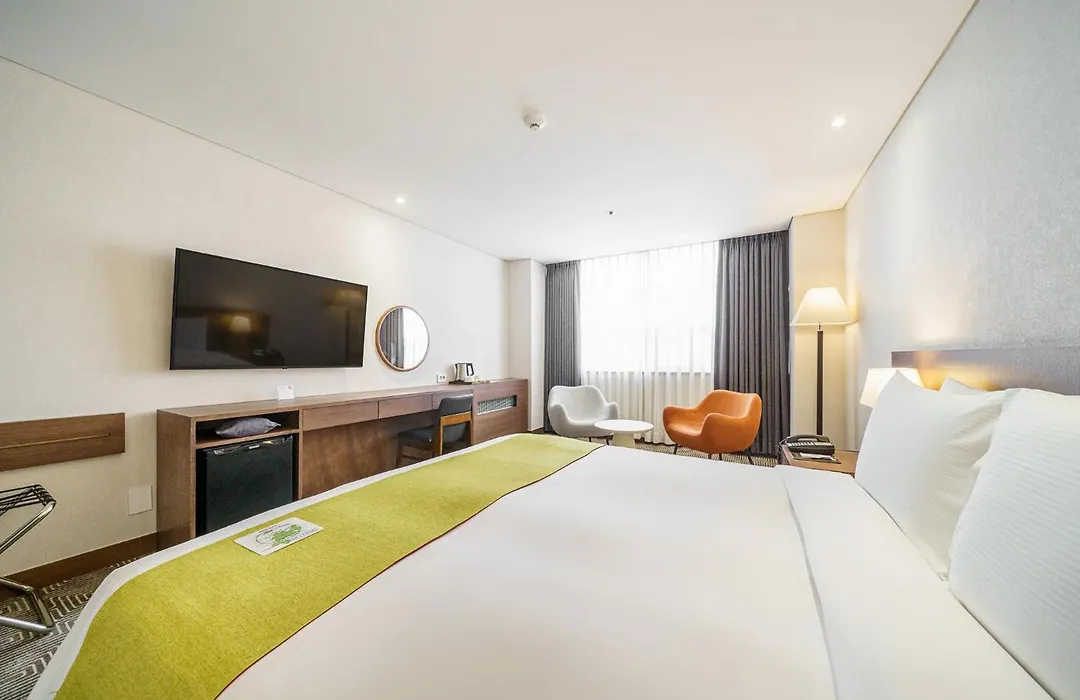 Hotel President-1