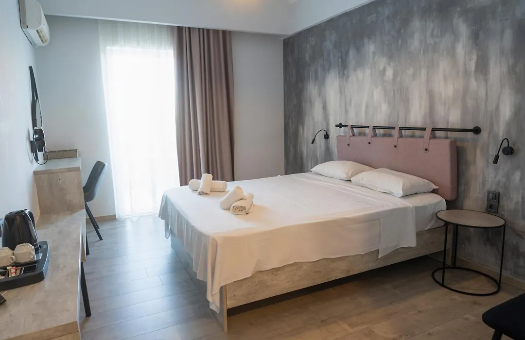 California Beach Hotel - Adults Only-1
