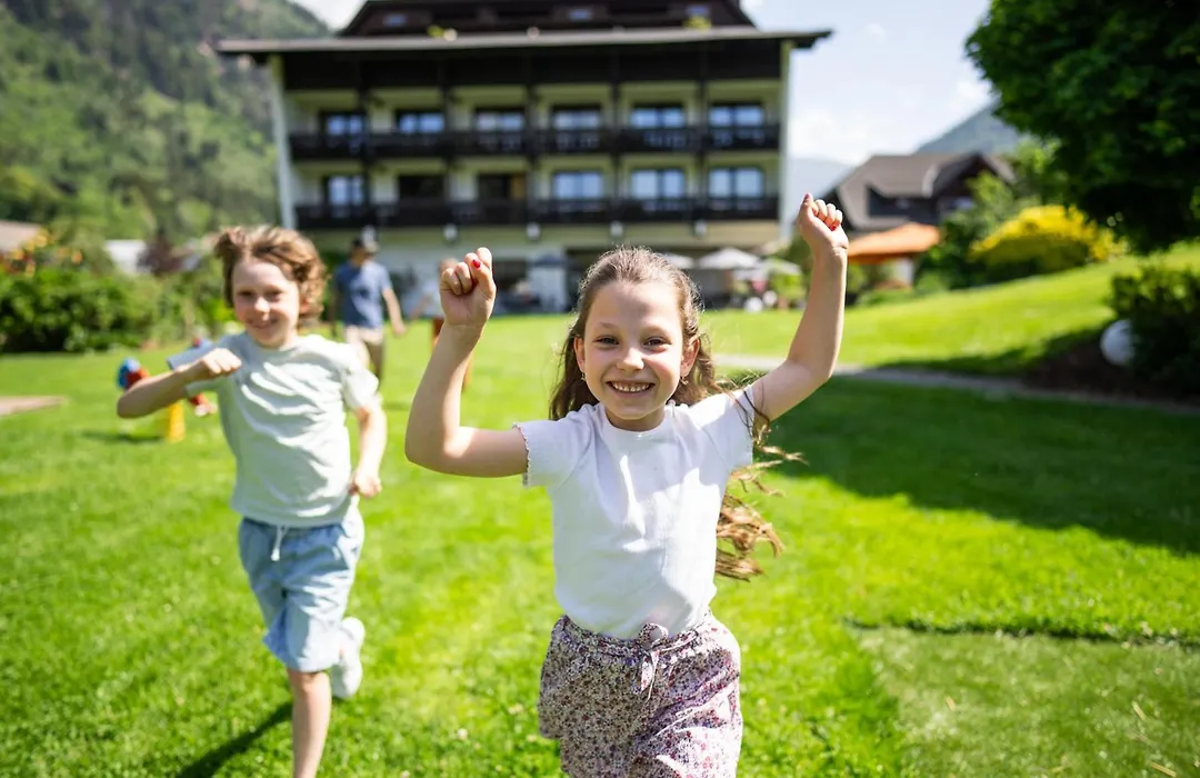 Familiengut Hotel Burgstaller-1