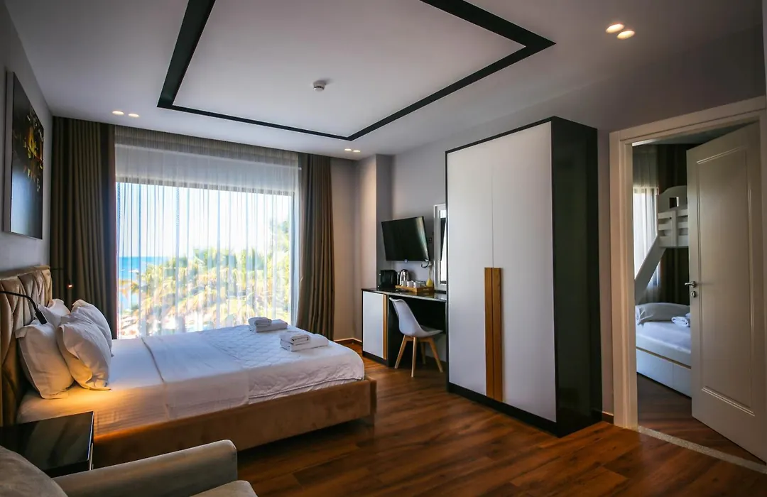 King Hotel Ksamil-1