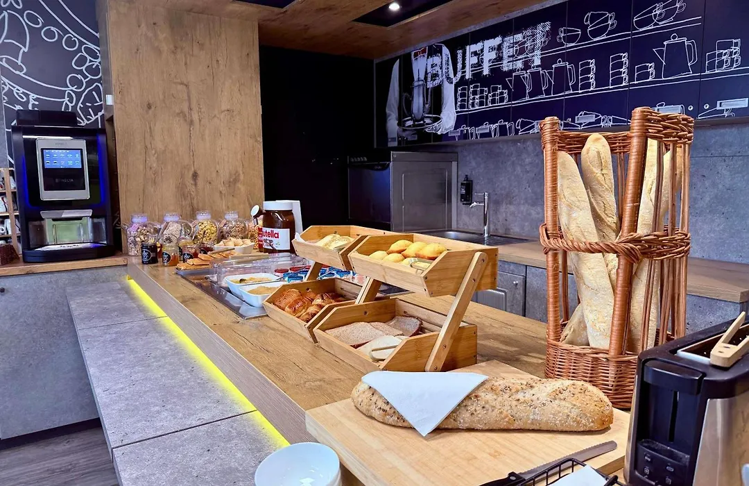 Ibis Budget Marseille Vitrolles-1