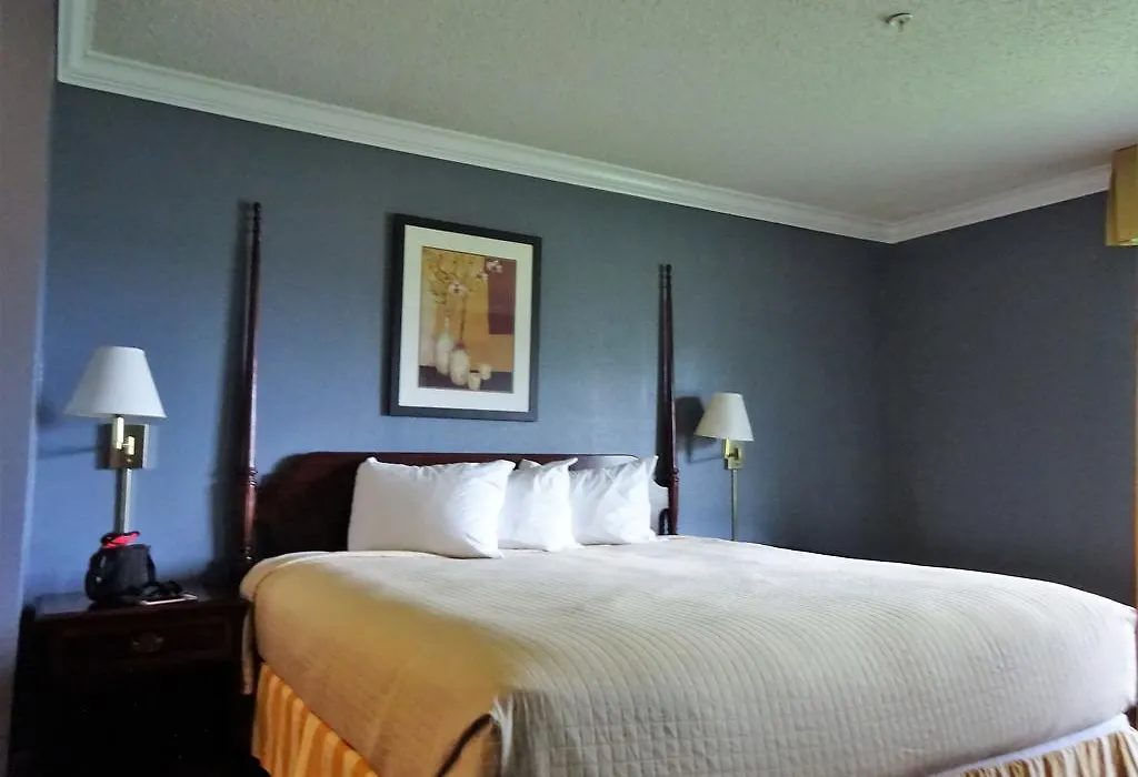 Richmond Suites Hotel-1