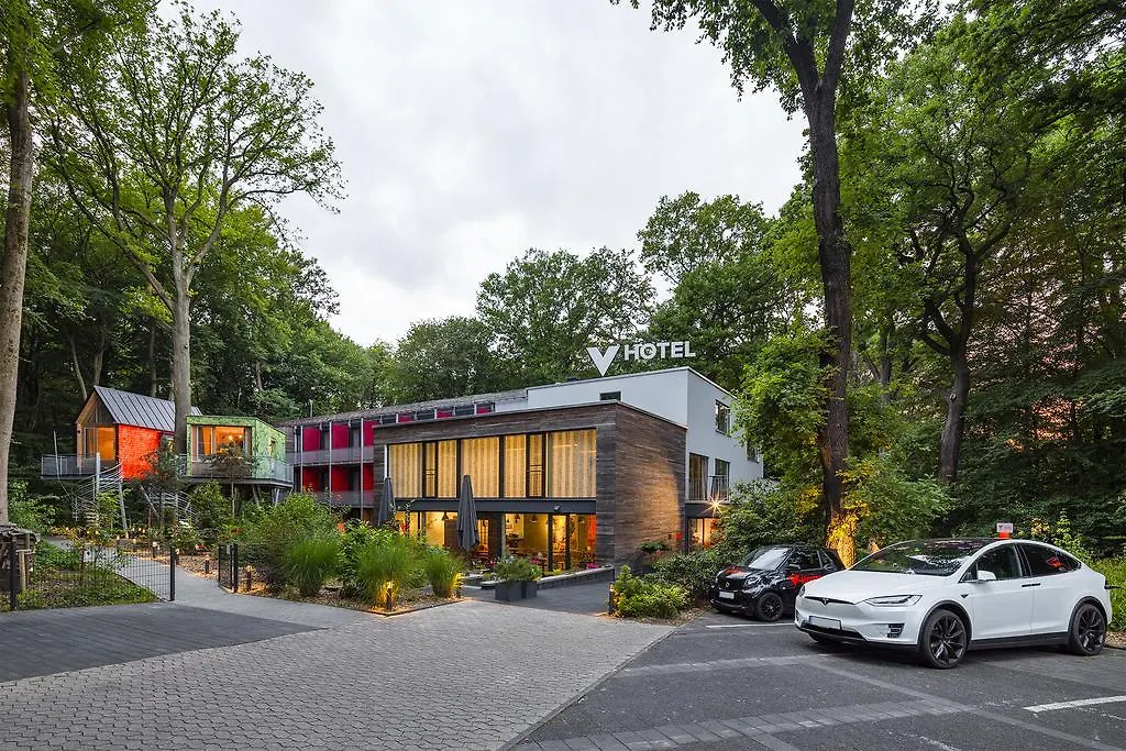 V-Hotel-1