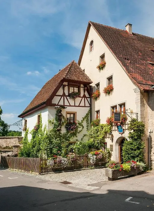 Burghotel-1