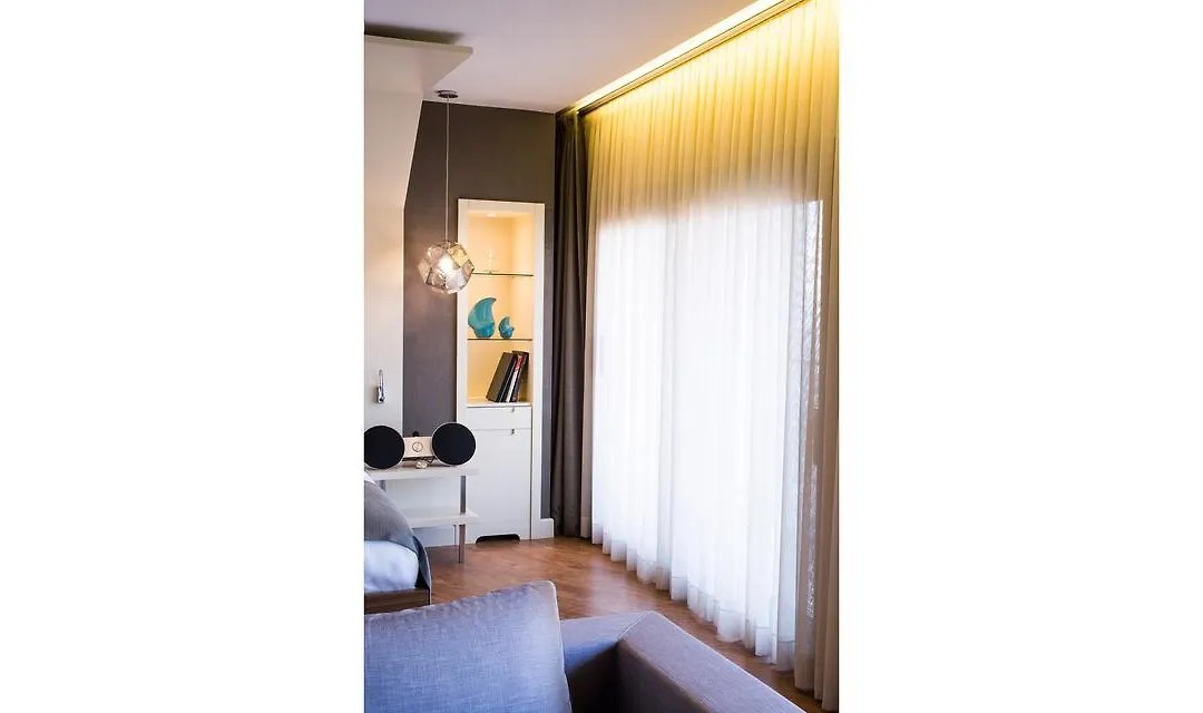 Maroon Hotel Pera-1