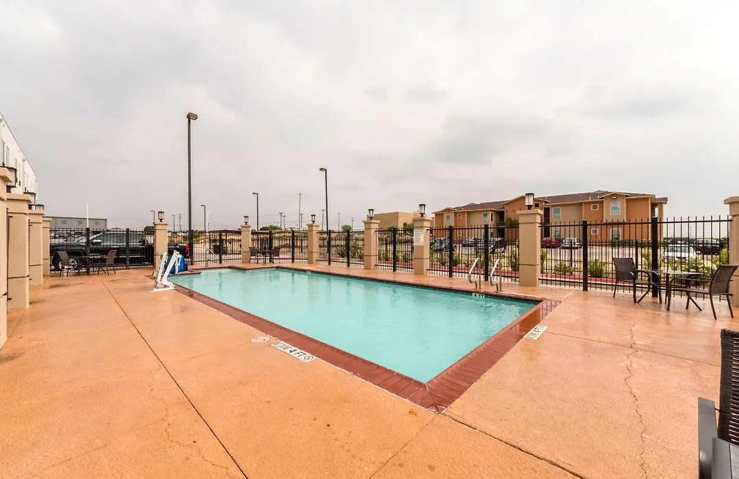 Motel 6-Laredo, Tx - Airport-1
