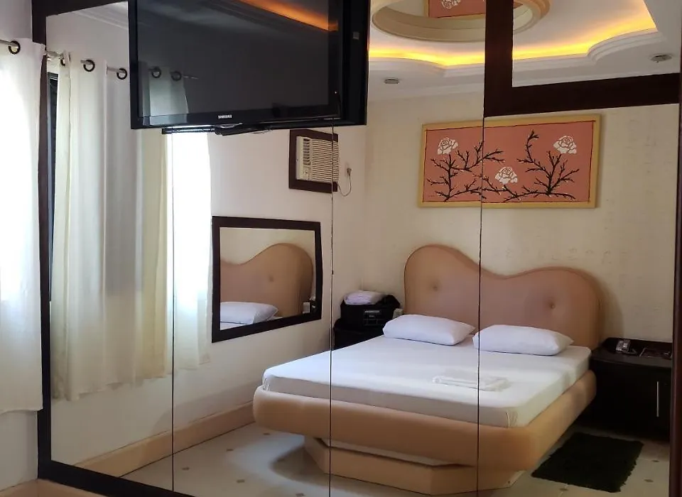 Studio Motel (Adults Only)-1