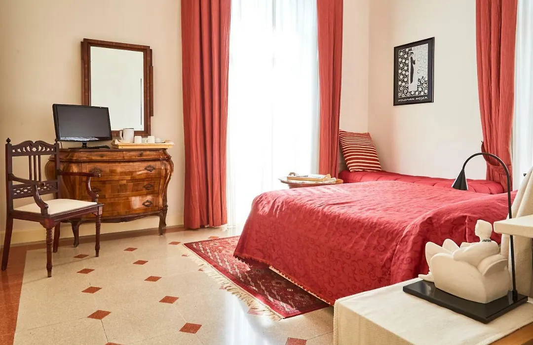 Suite Klimt P.zza Amedeo-1