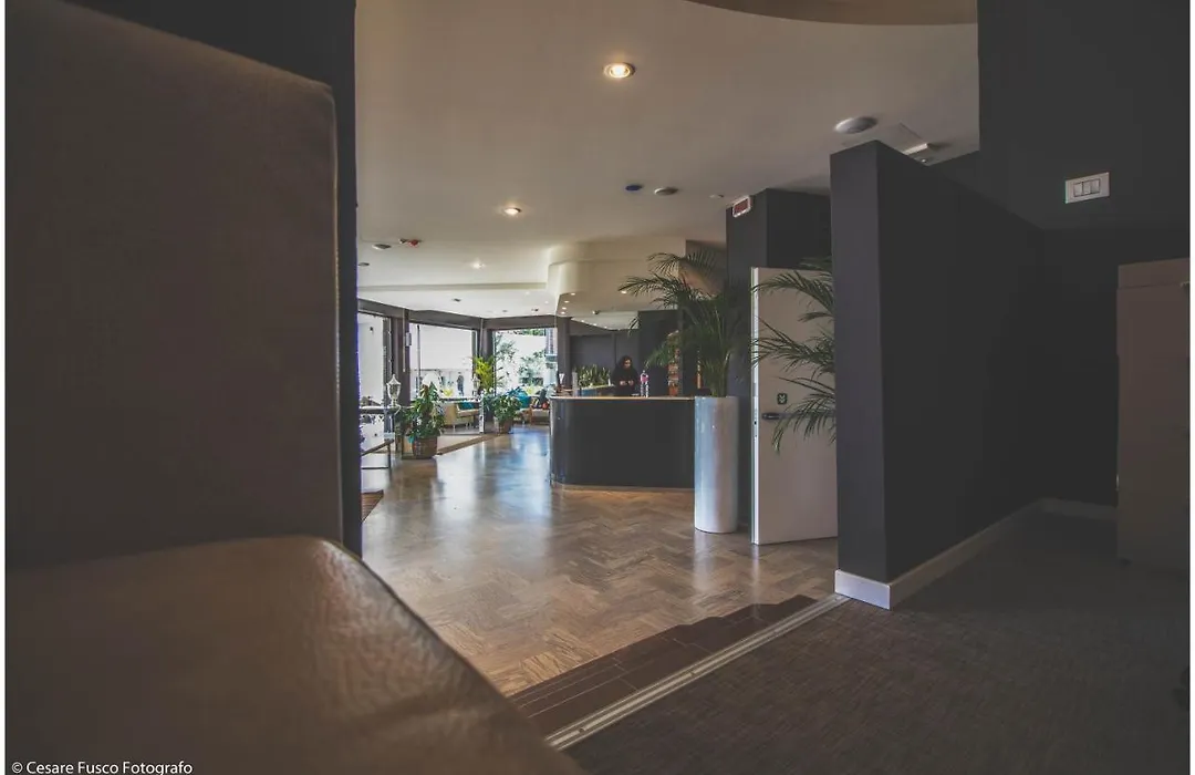 Hotel Caraibi - Breakfast Until 11-00 And Dinner-Mirabilandia Partner-1