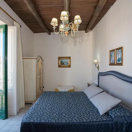 Residenza Del Duca Rooms&Apartments-3