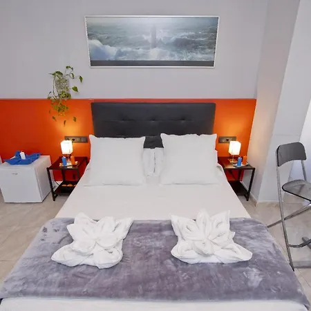 Barcelona City Centre Hostal-3