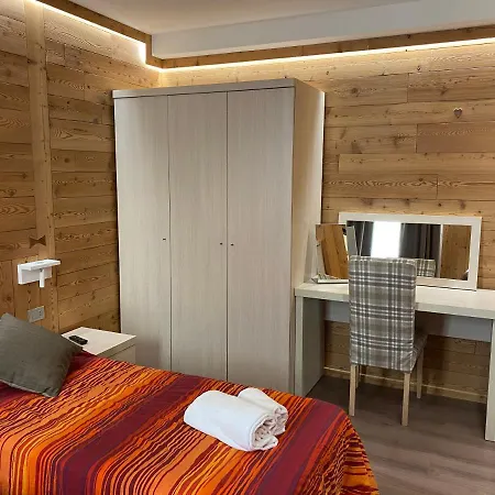 Sottosopra Alps Apartments & Rooms Ski & Bike Room-3