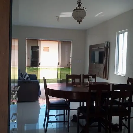 CASA NA RUA DO PIRUÍ EM AREMBEPE com ar-3