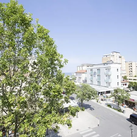 Hotel Desiree-2