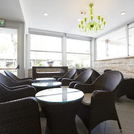 Hotel Desiree-3