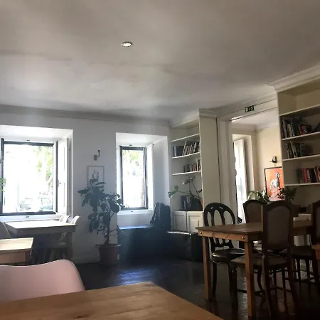 Oasis Backpackers' Hostel Lisbon Cowork&Coliving-3