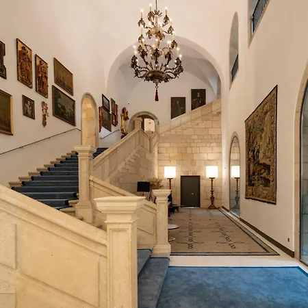 Parador De Turismo De Leon-2
