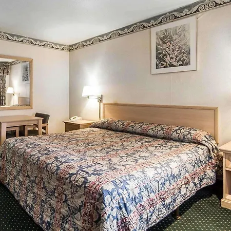 Rodeway Inn Monterey Near Fairgrounds-3
